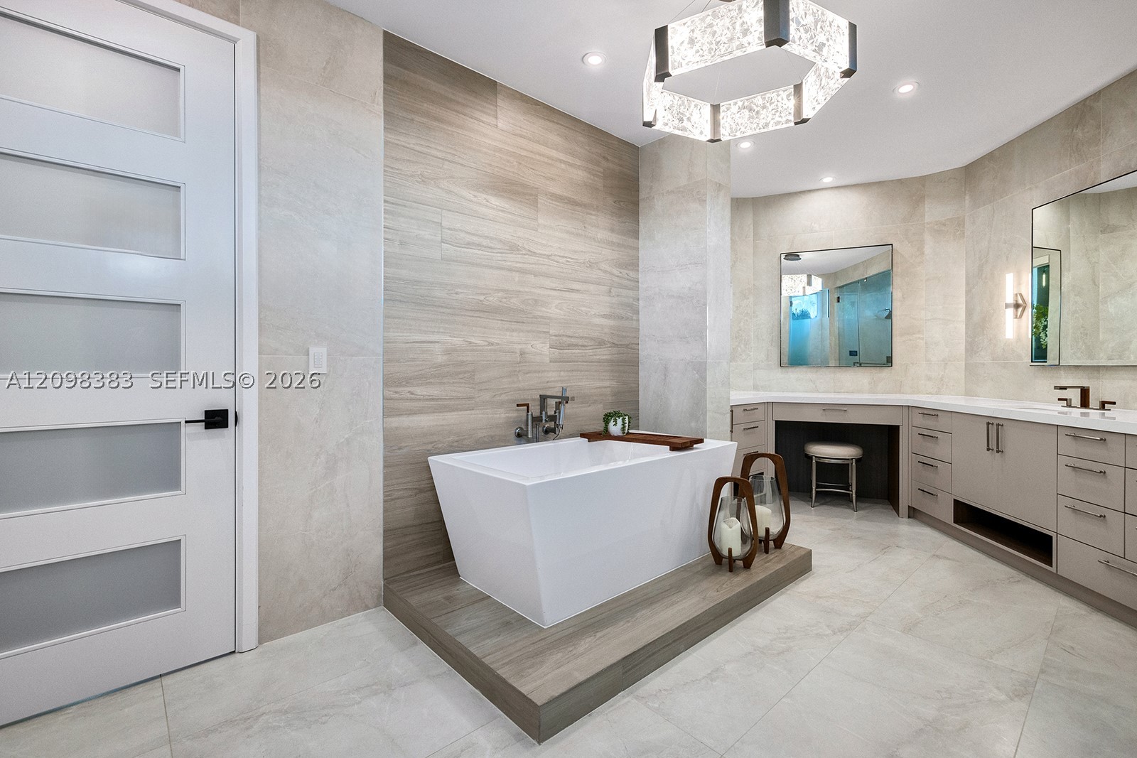 2965 Surrey Ln, Weston FL 33331