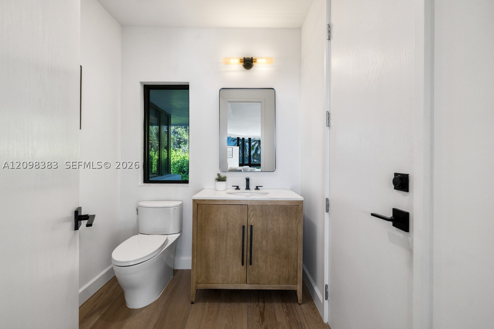 2965 Surrey Ln, Weston FL 33331