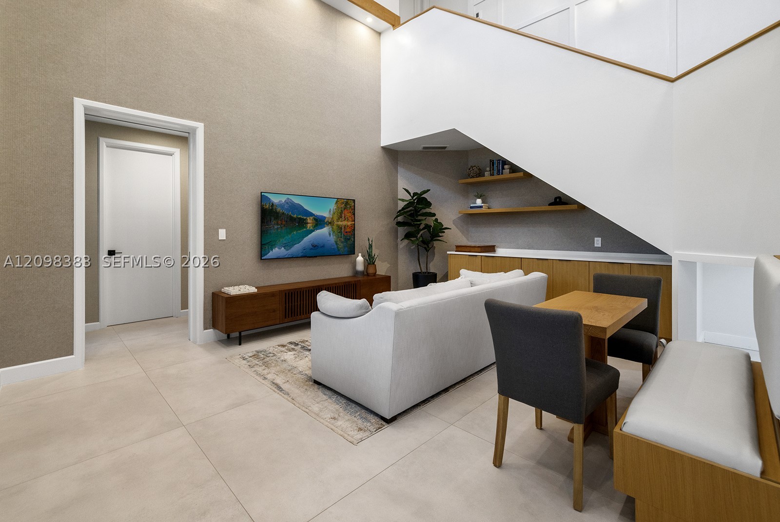 2965 Surrey Ln, Weston FL 33331
