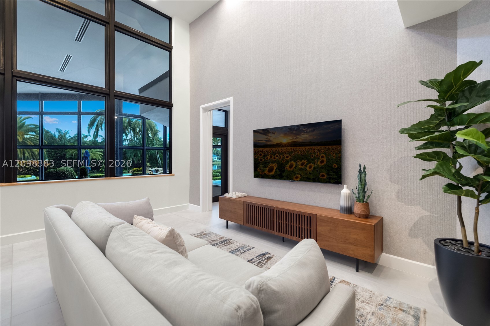 2965 Surrey Ln, Weston FL 33331