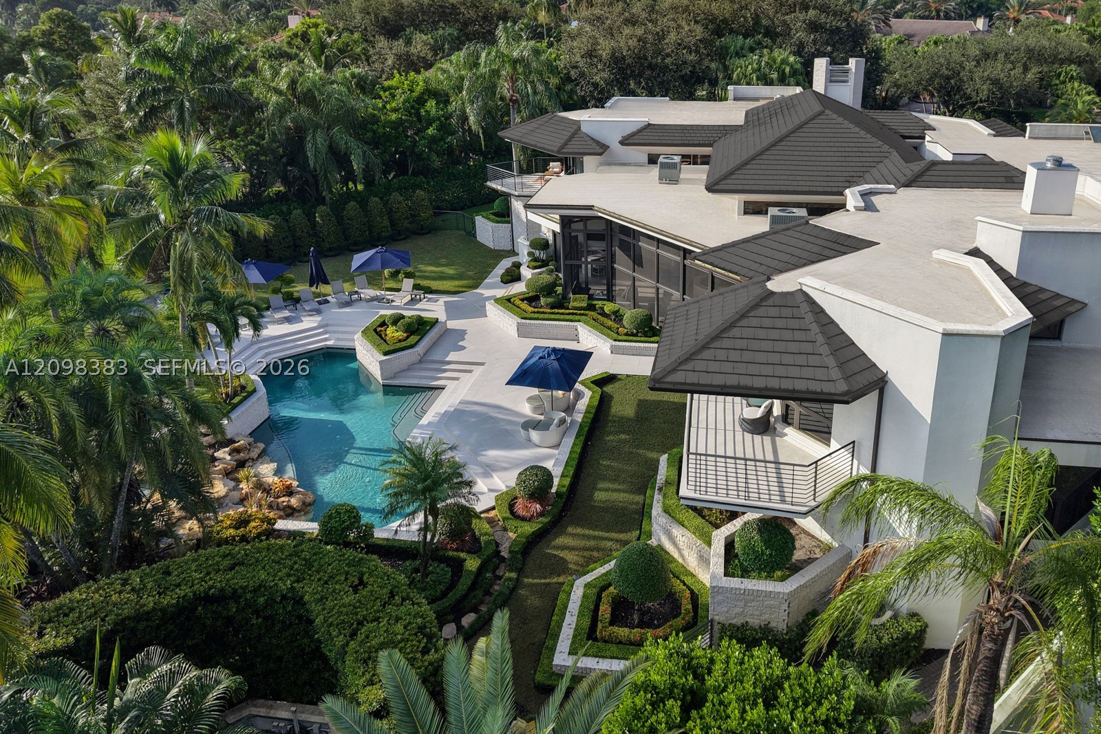 2965 Surrey Ln, Weston FL 33331