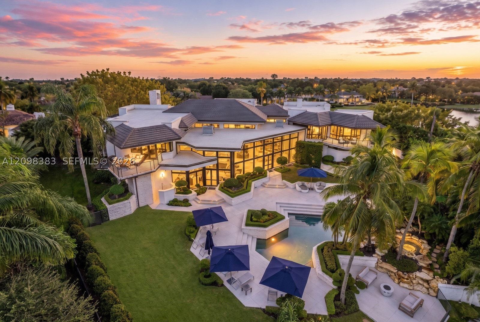 2965 Surrey Ln, Weston FL 33331