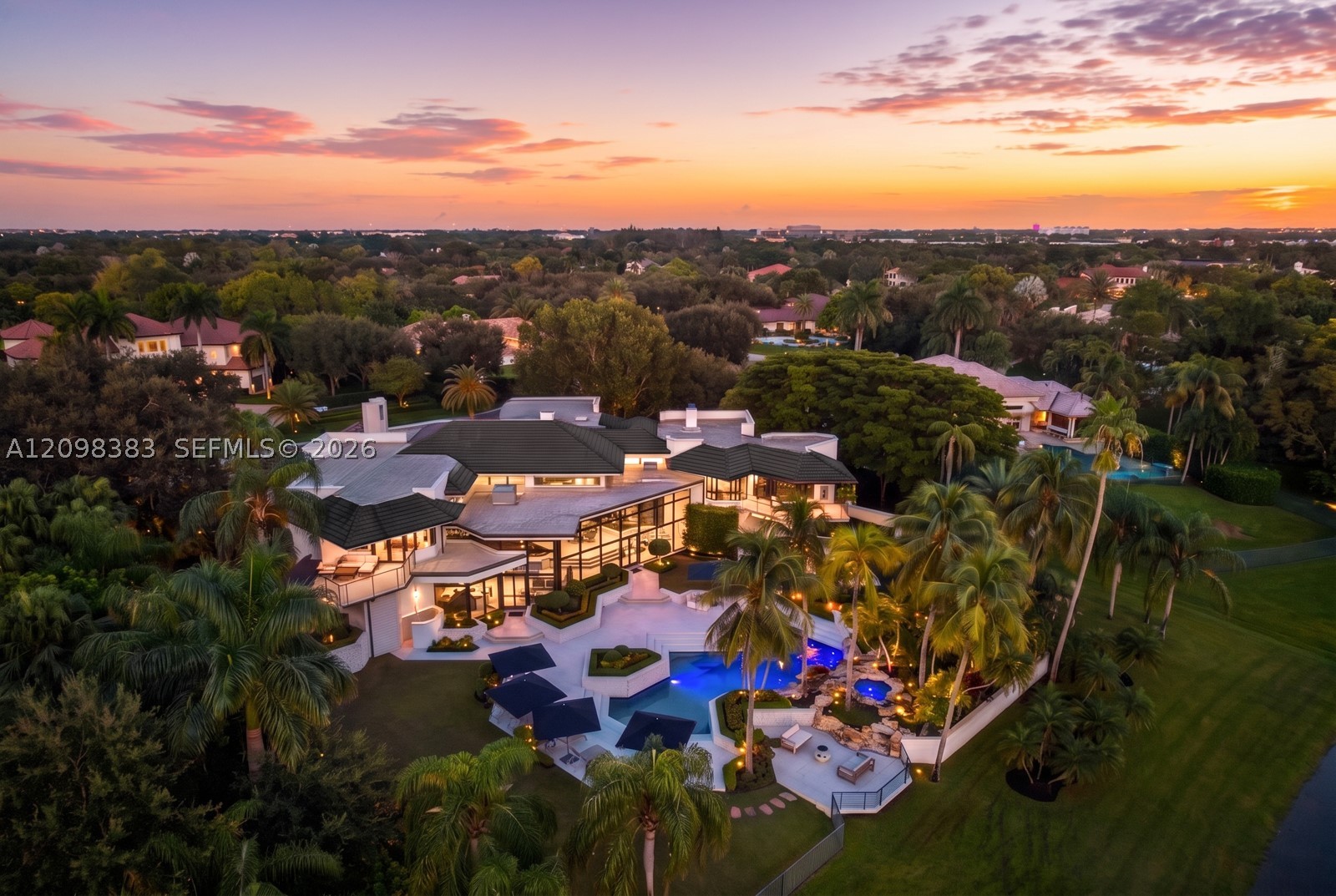 2965 Surrey Ln, Weston FL 33331