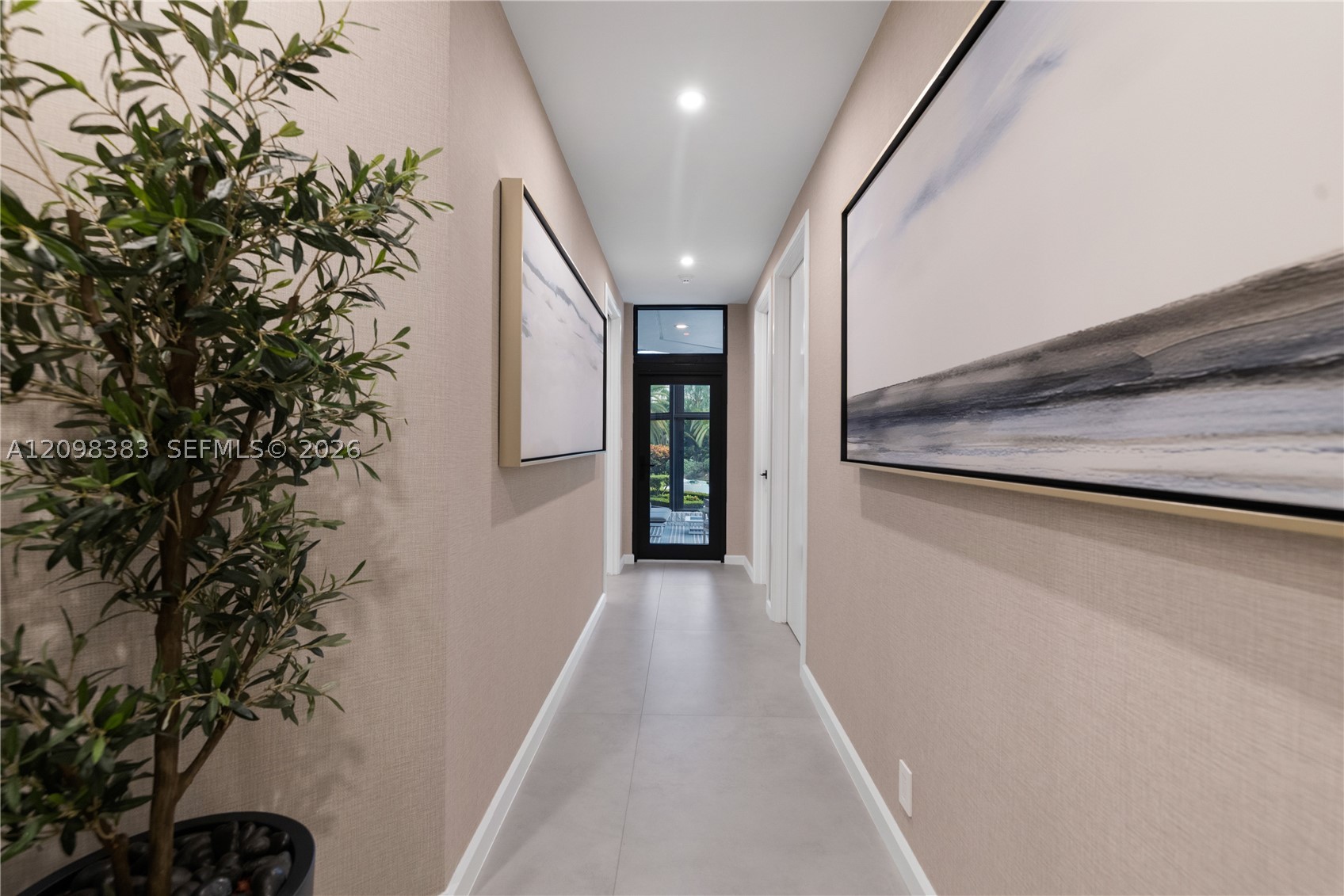 2965 Surrey Ln, Weston FL 33331