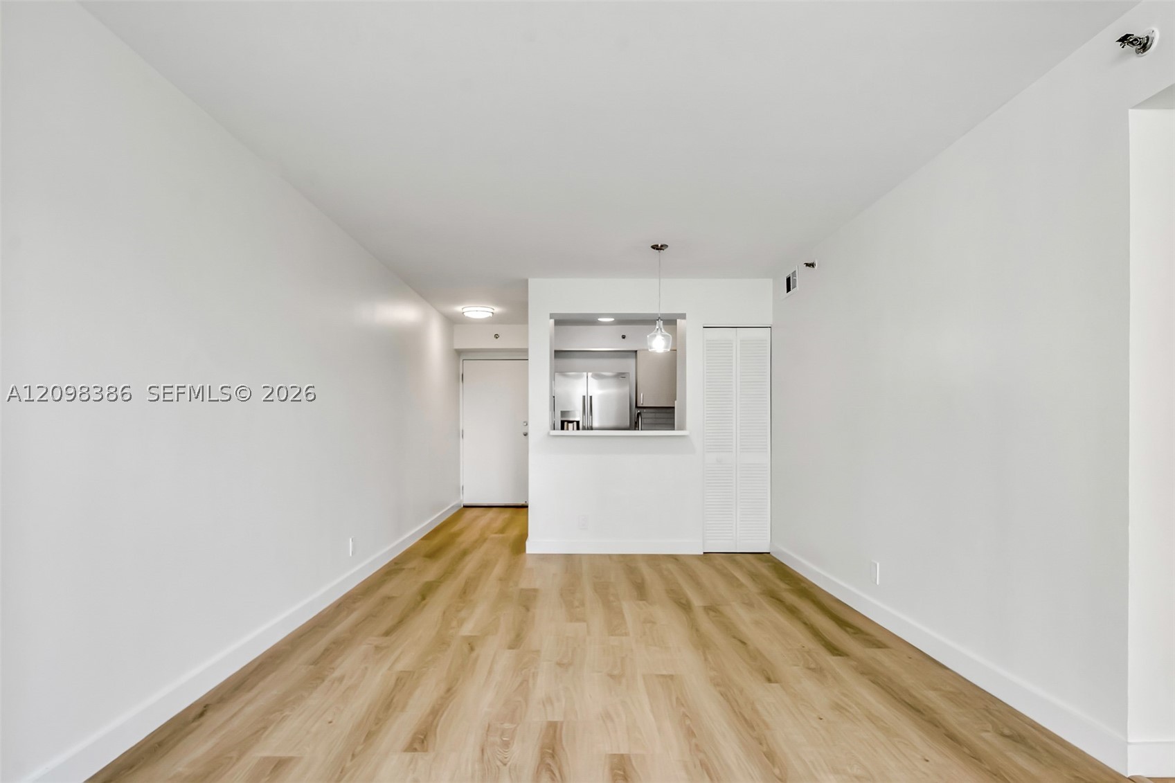 501 SW 1st St #502, Miami FL 33130