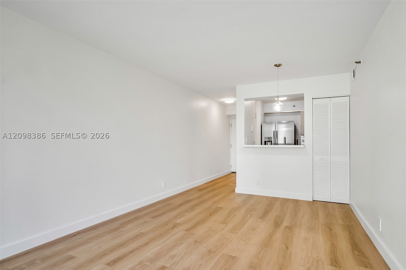 501 SW 1st St #502, Miami FL 33130