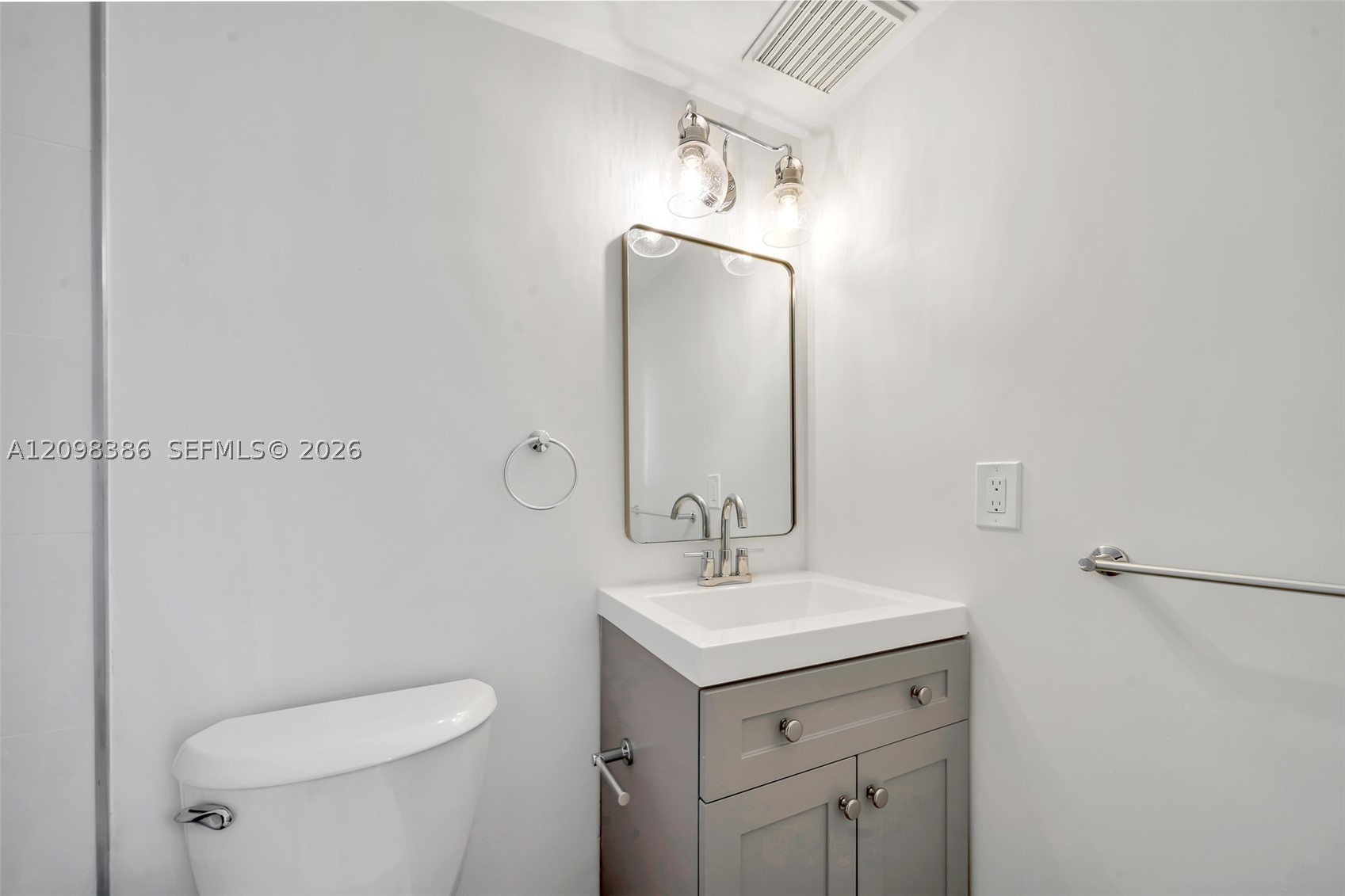 501 SW 1st St #502, Miami FL 33130