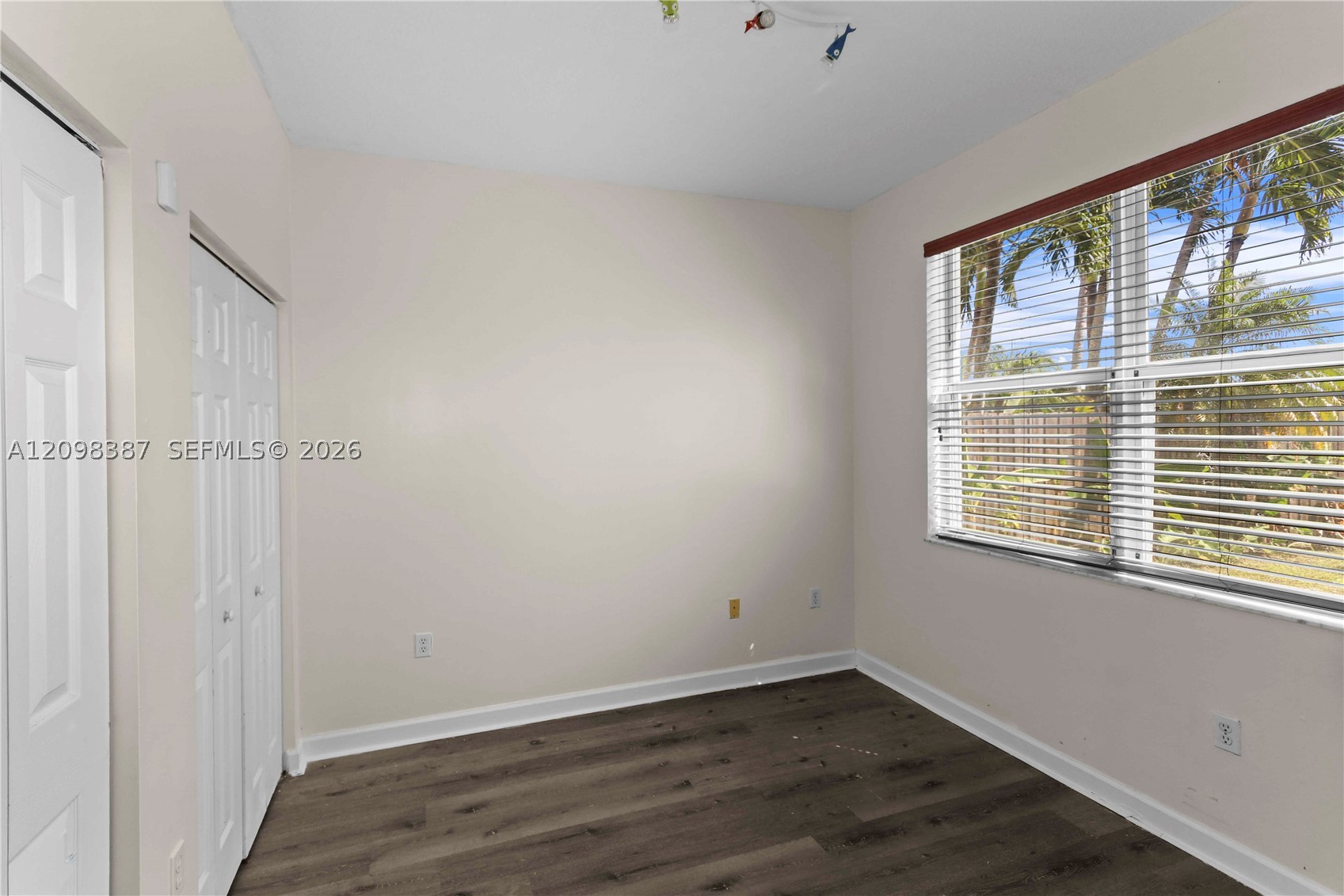 2001 NE 40th Rd #., Homestead FL 33033