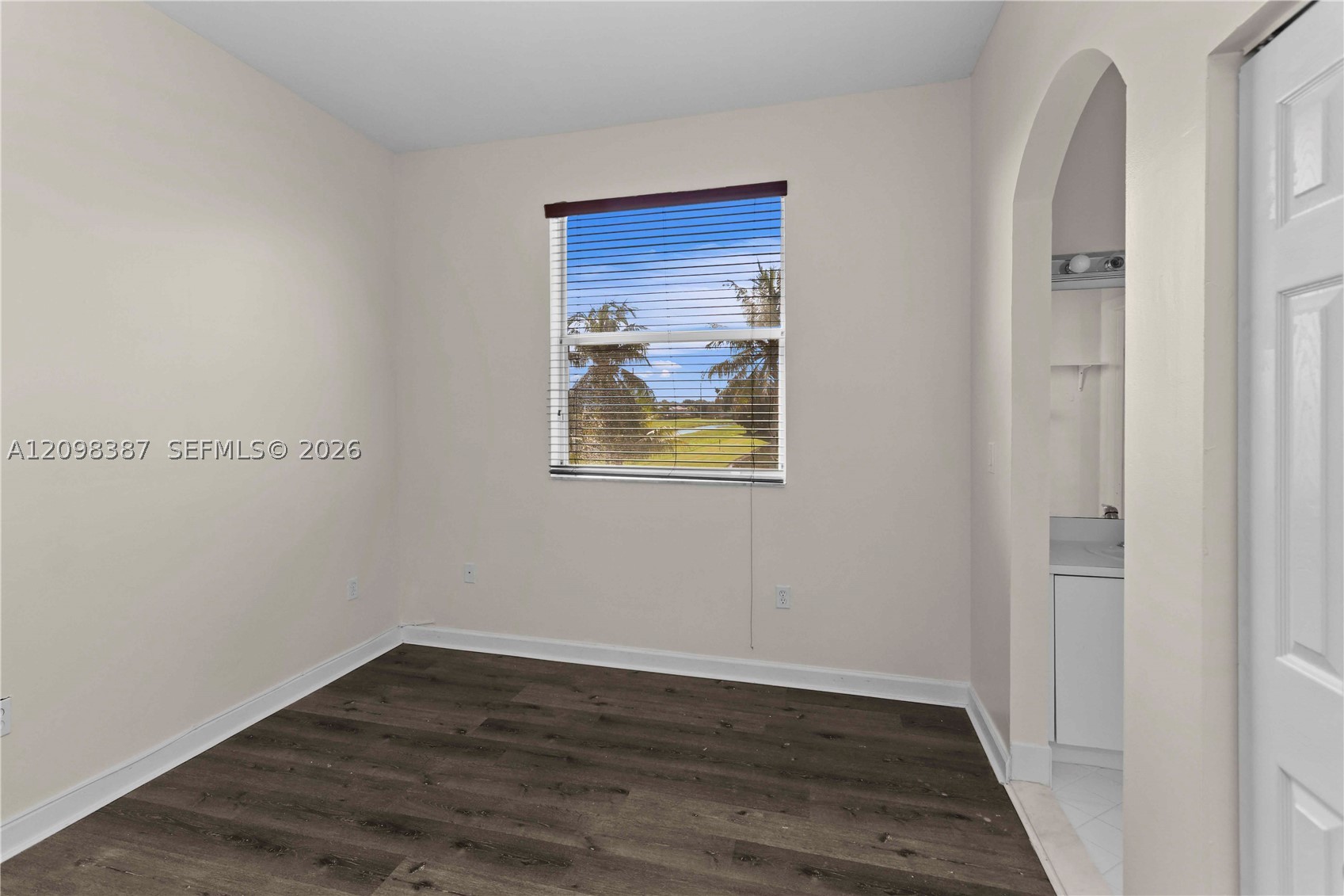 2001 NE 40th Rd #., Homestead FL 33033