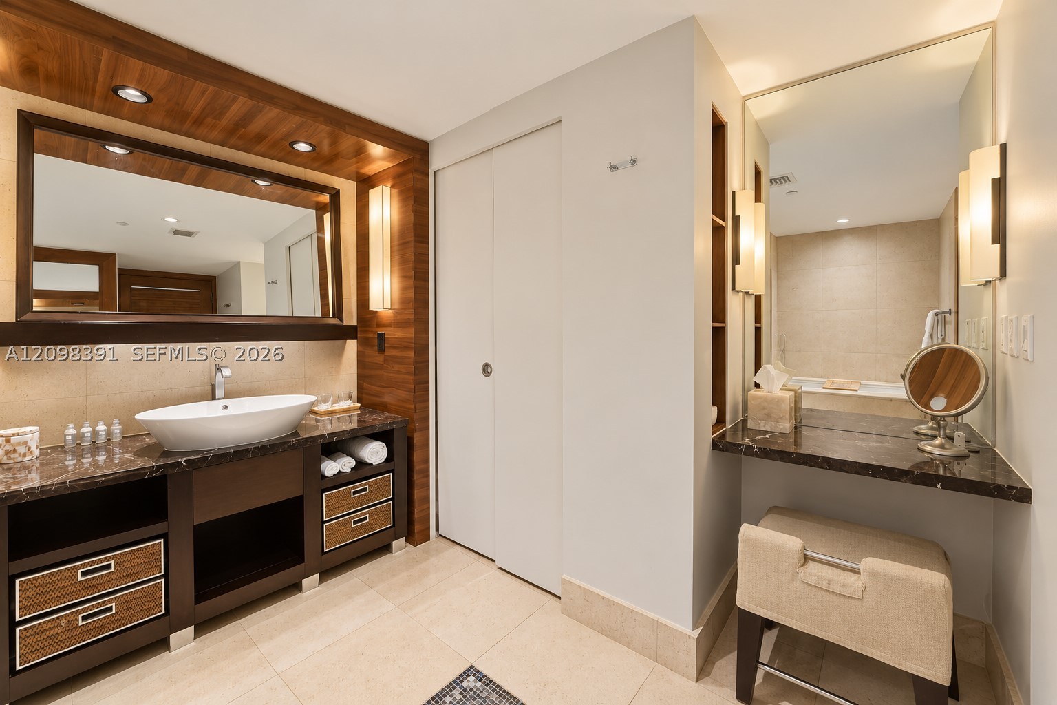 6801 Collins Ave #802, Miami Beach FL 33141
