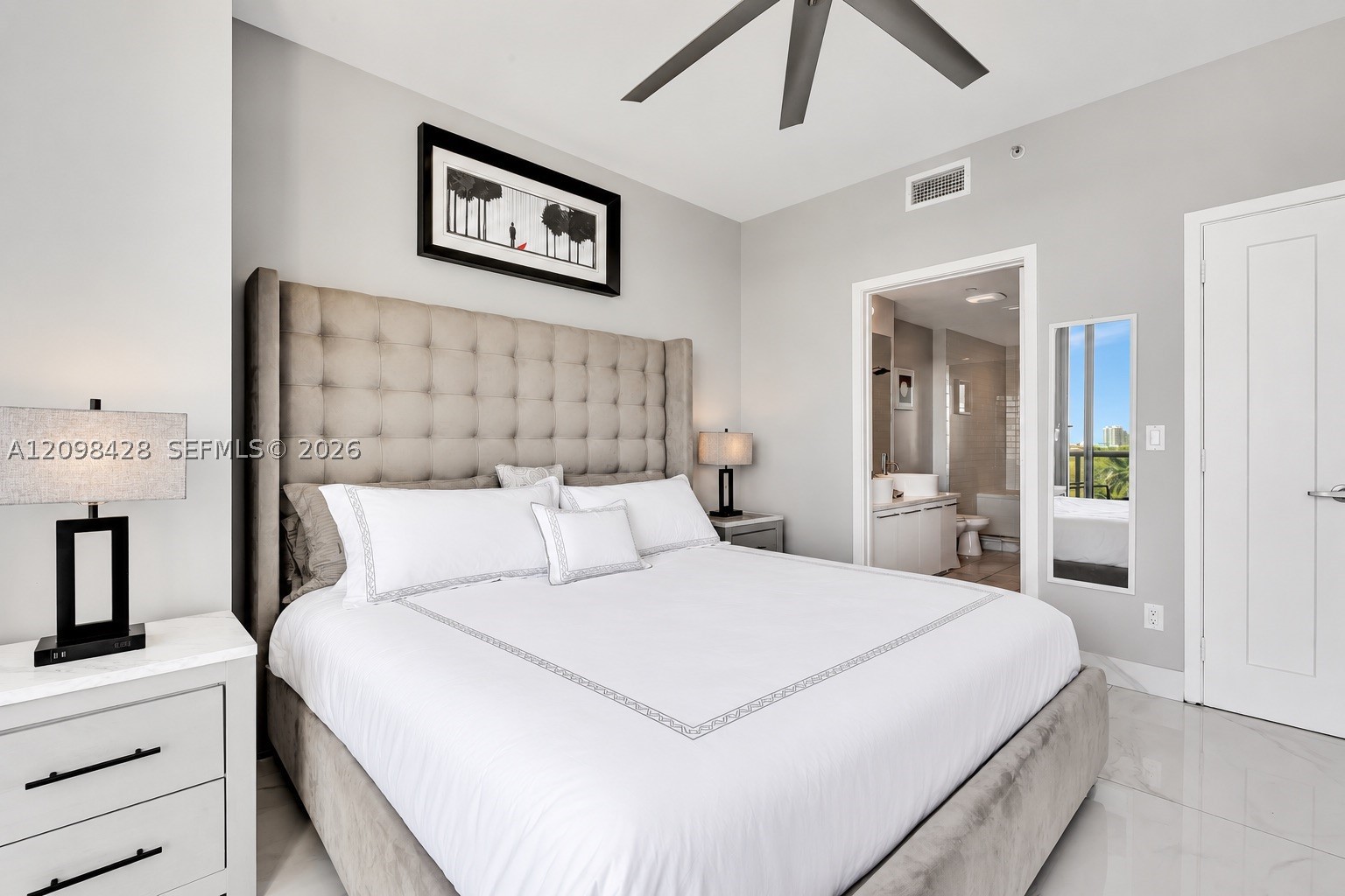 888 Biscayne Blvd #411, Miami FL 33132