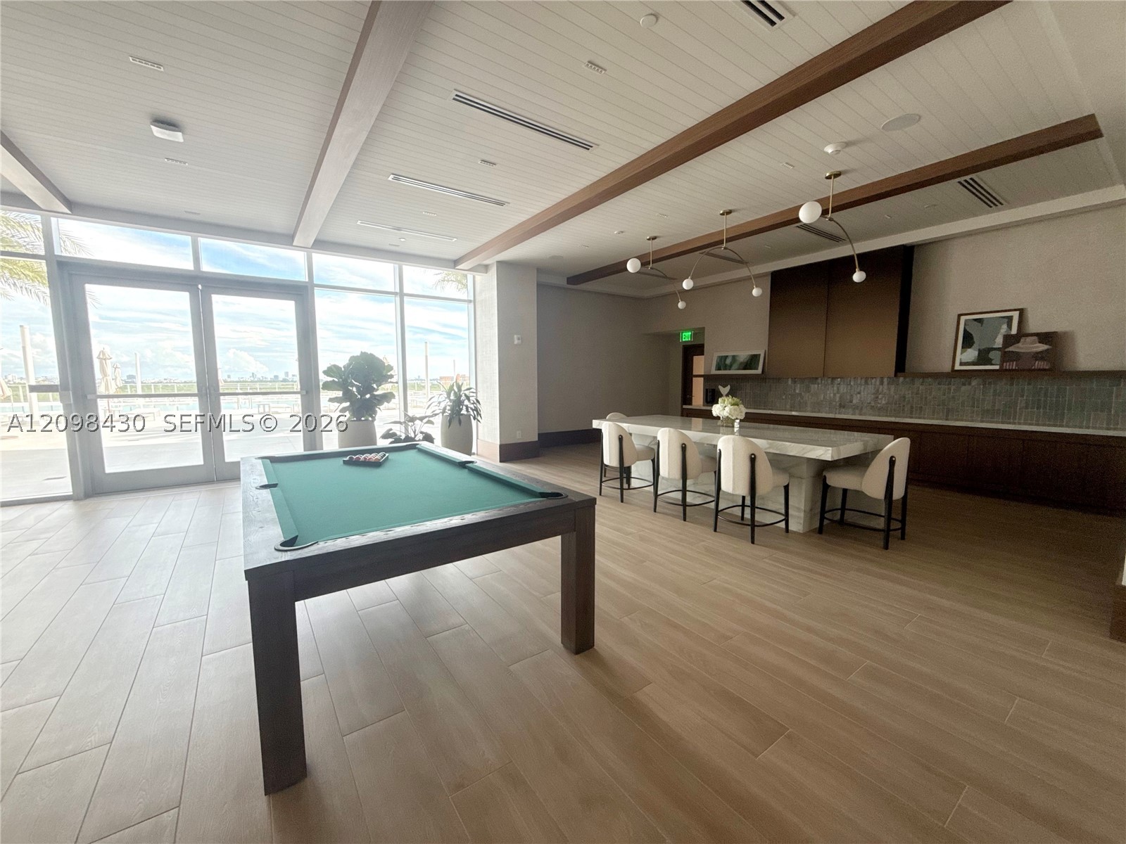 2411 Laguna Circle #901, North Miami FL 33181