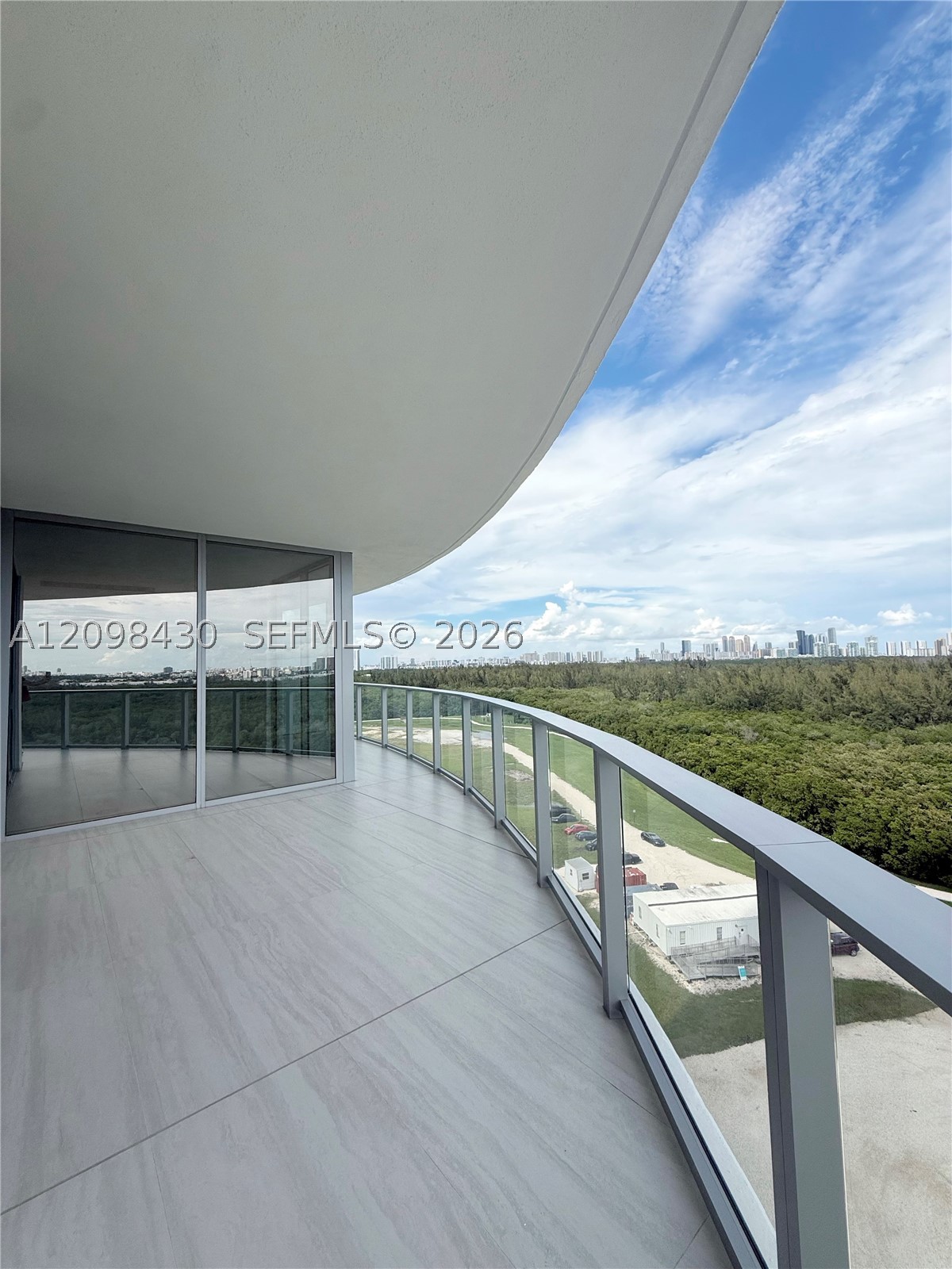 2411 Laguna Circle #901, North Miami FL 33181