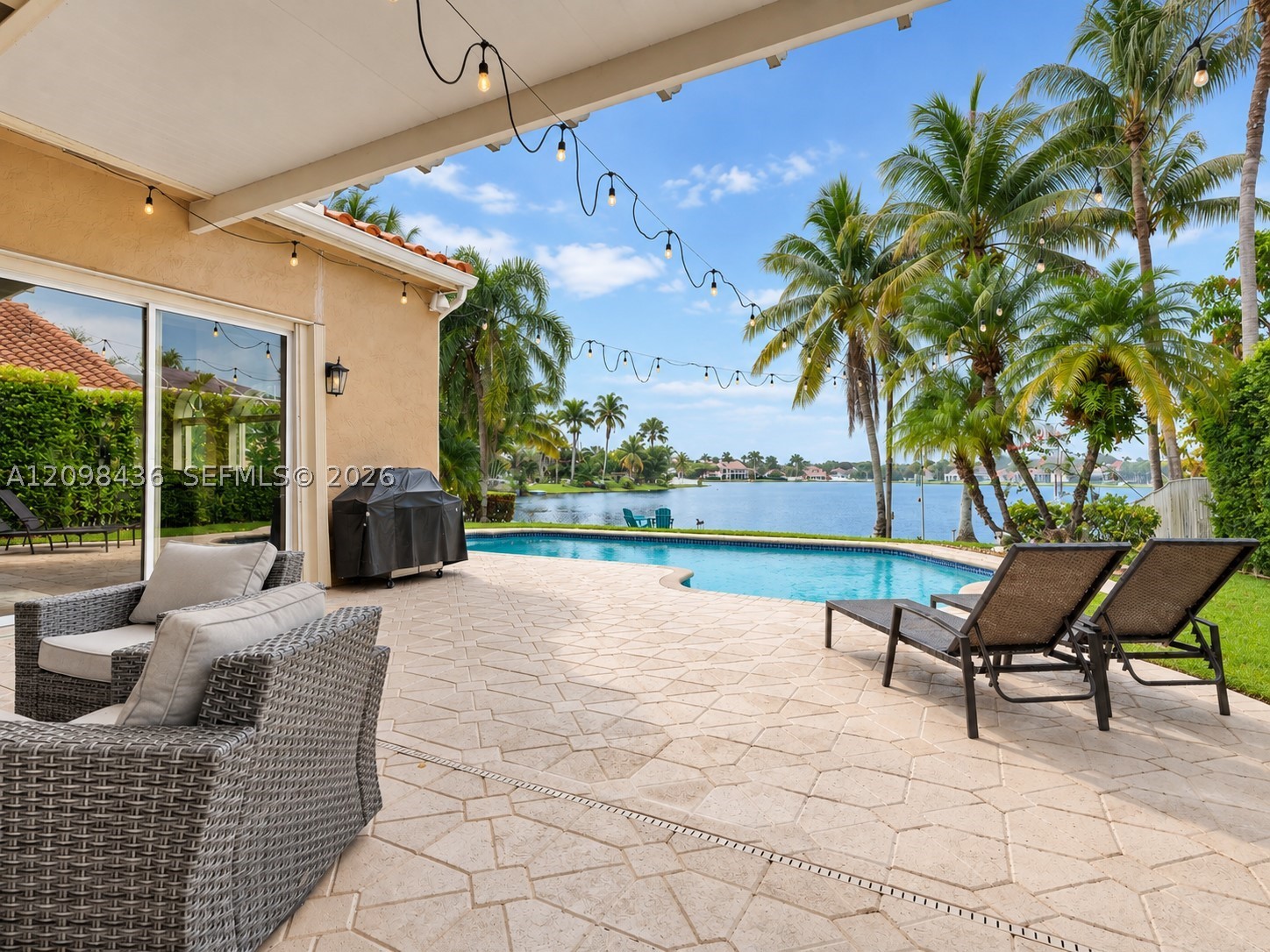 10938 Nashville Dr, Cooper City FL 33026
