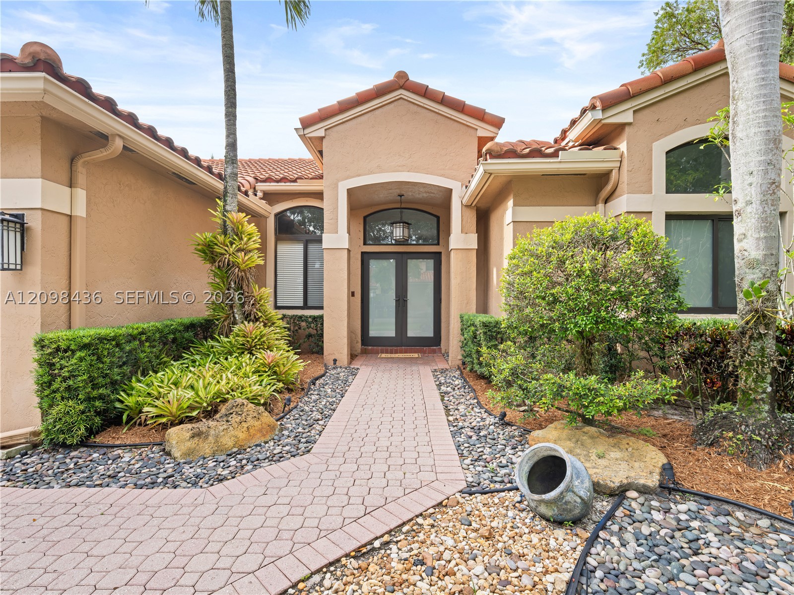 10938 Nashville Dr, Cooper City FL 33026
