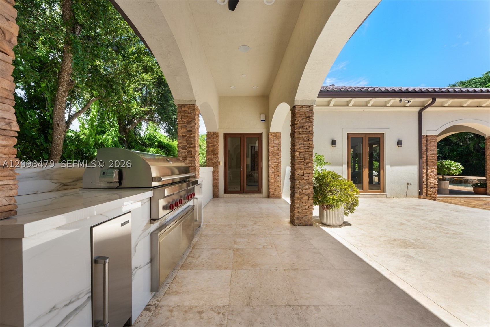 6645 SW 102nd St, Pinecrest FL 33156