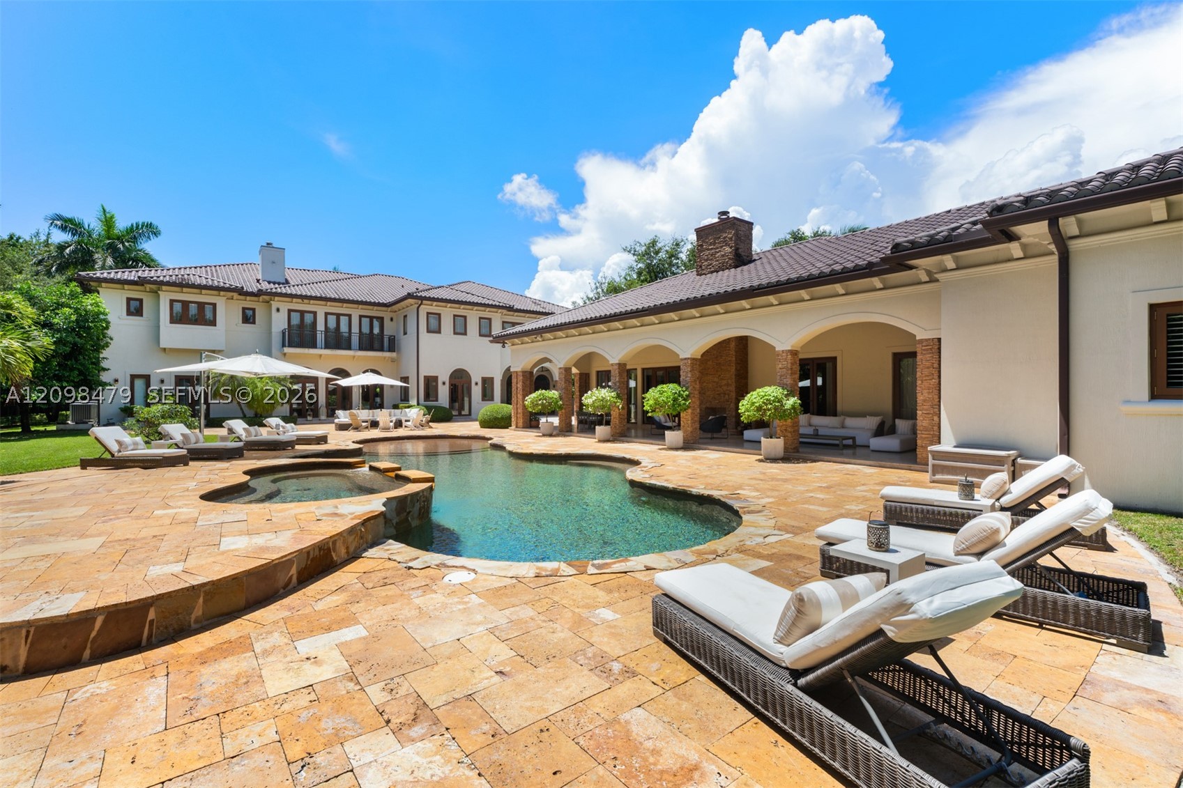 6645 SW 102nd St, Pinecrest FL 33156