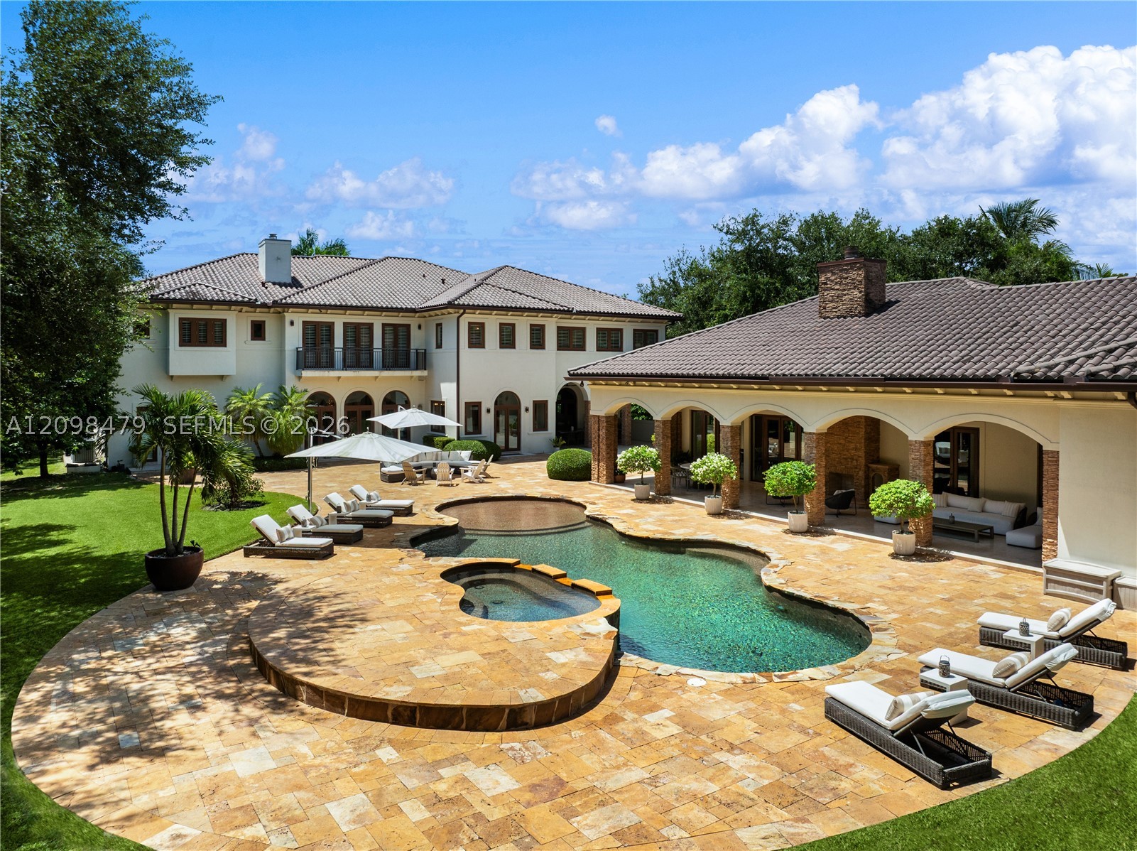 6645 SW 102nd St, Pinecrest FL 33156