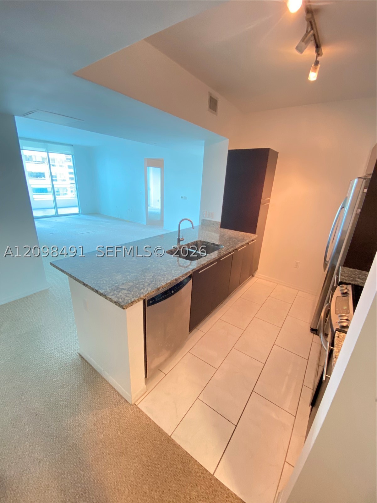 951 Brickell Ave #805, Miami FL 33131