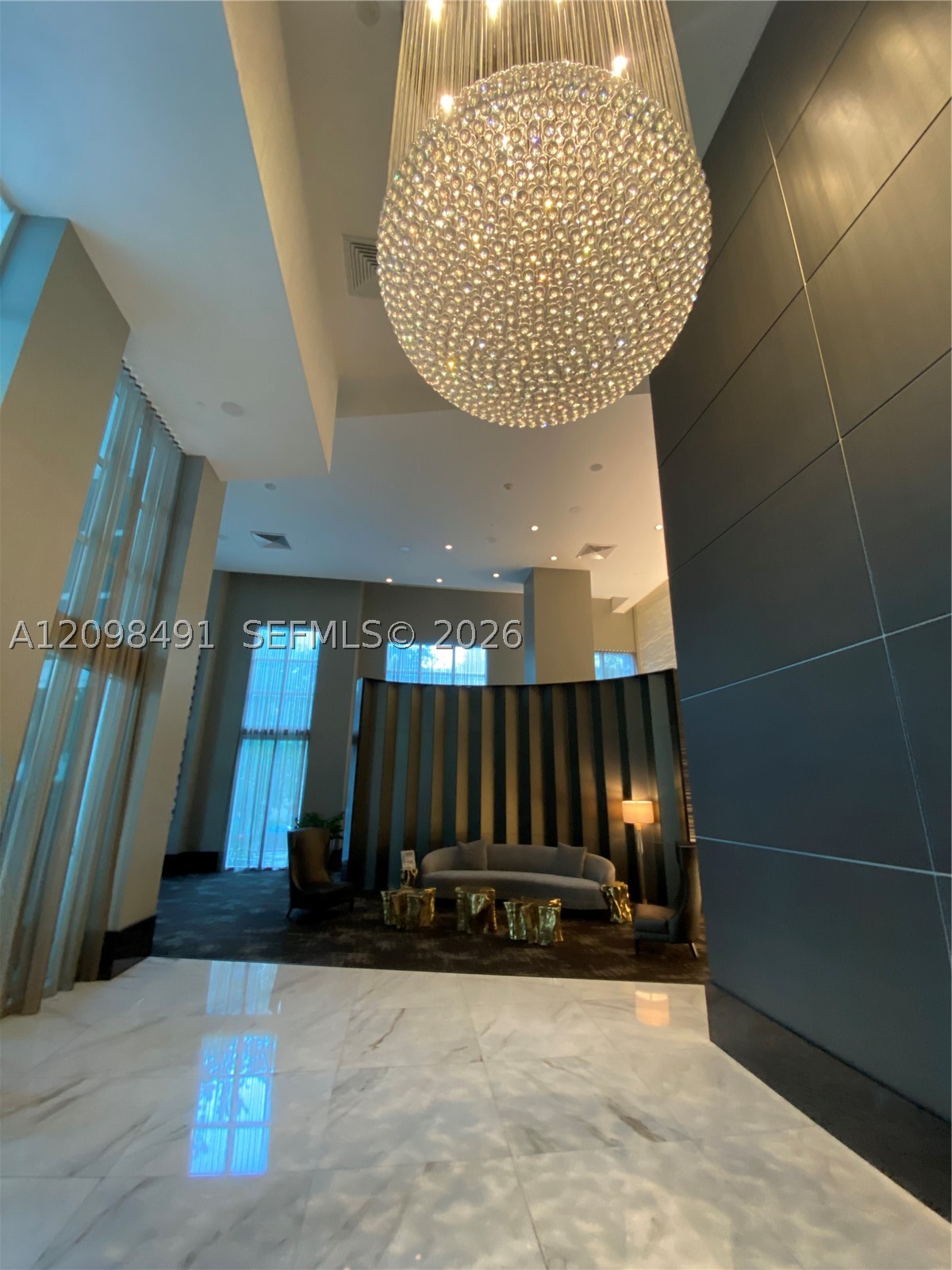 951 Brickell Ave #805, Miami FL 33131