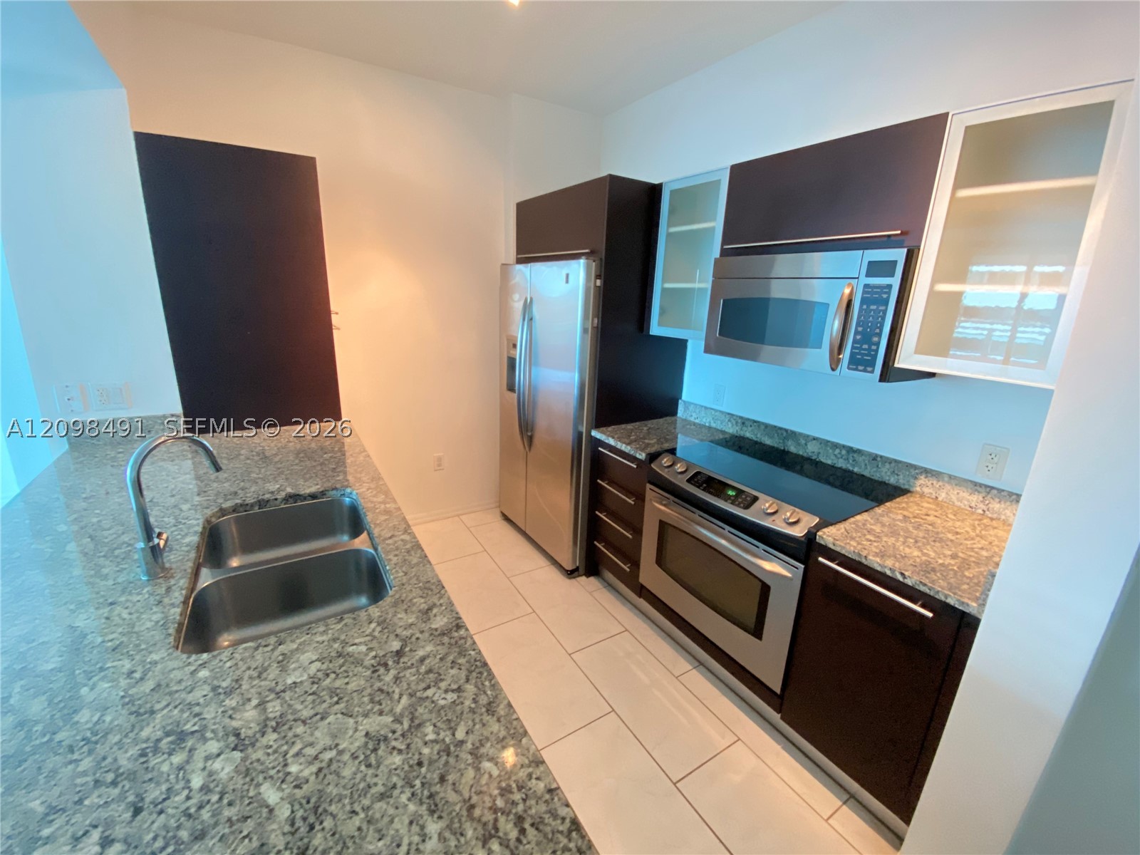 951 Brickell Ave #805, Miami FL 33131