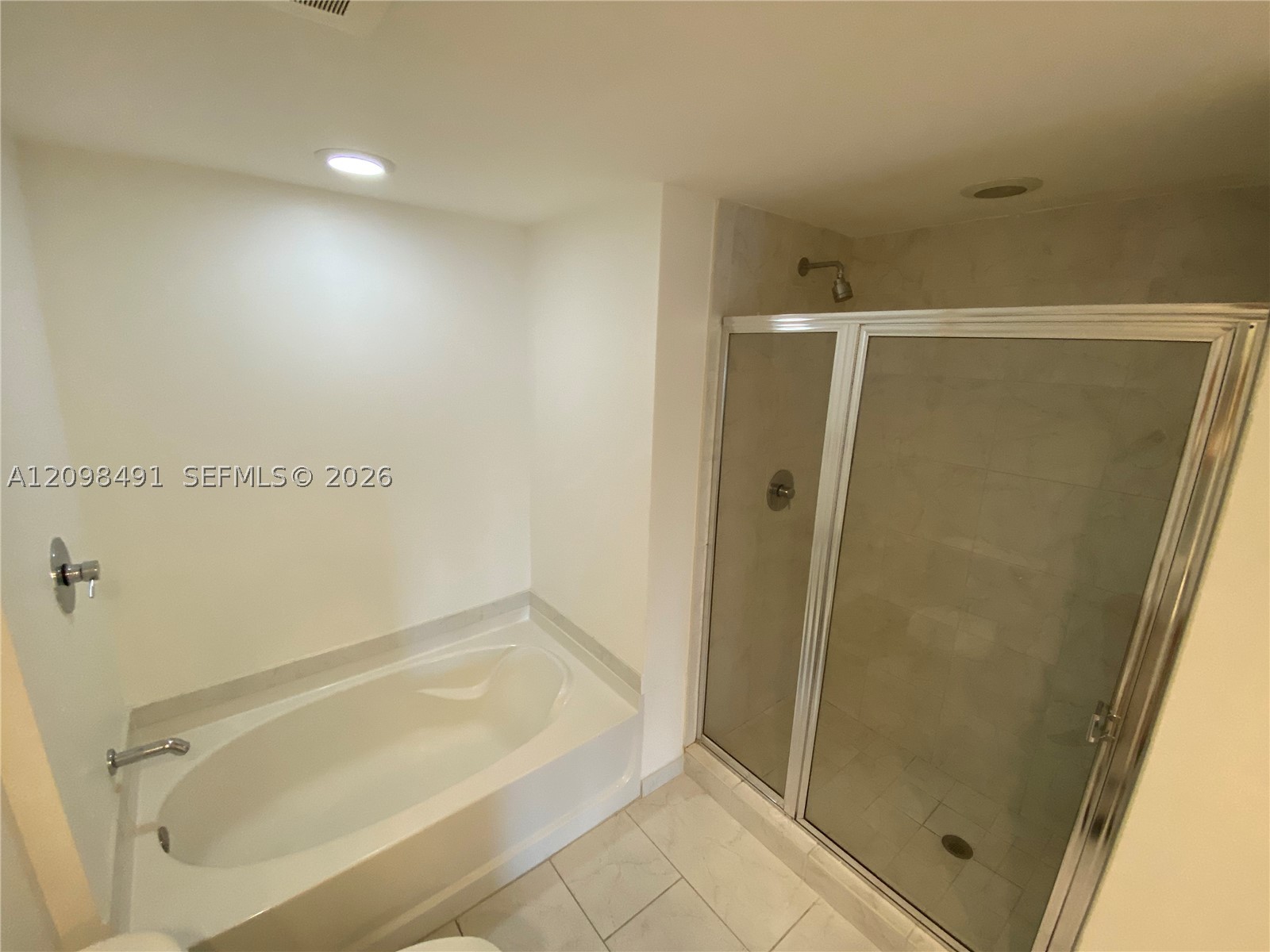 951 Brickell Ave #805, Miami FL 33131