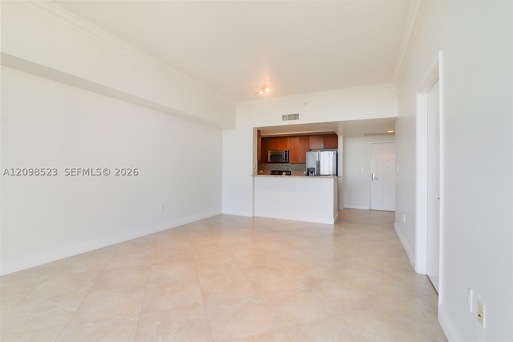 19501 W Country Club Dr #PH-02, Aventura FL 33180