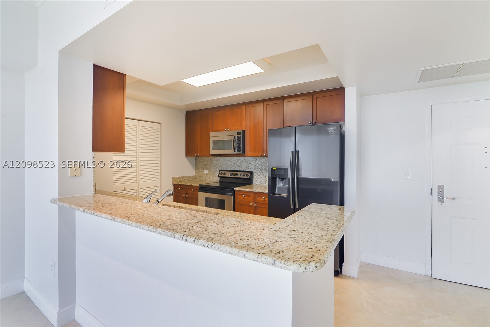 19501 W Country Club Dr #PH-02, Aventura FL 33180