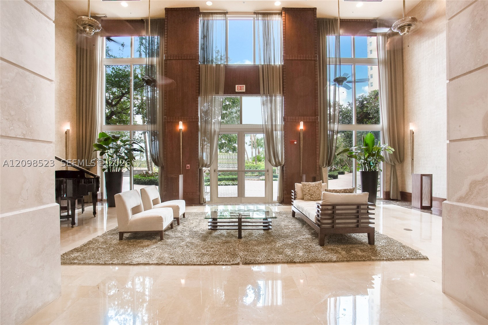 19501 W Country Club Dr #PH-02, Aventura FL 33180