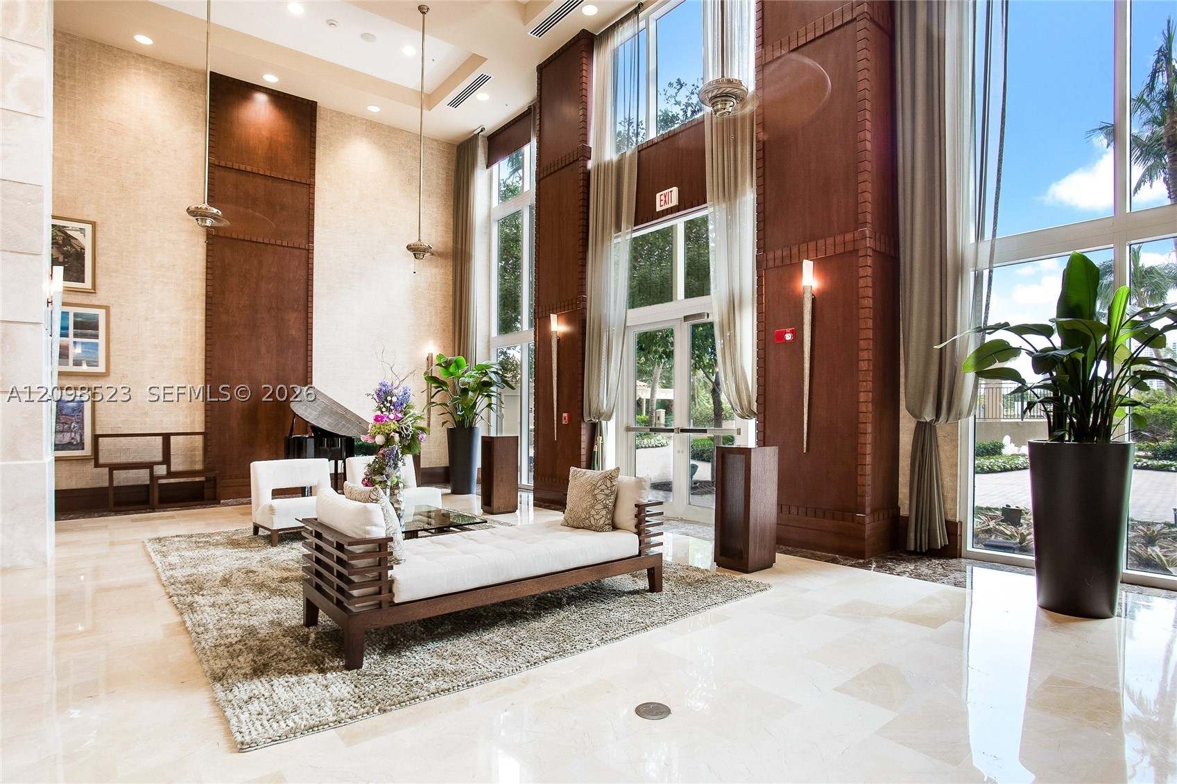 19501 W Country Club Dr #PH-02, Aventura FL 33180