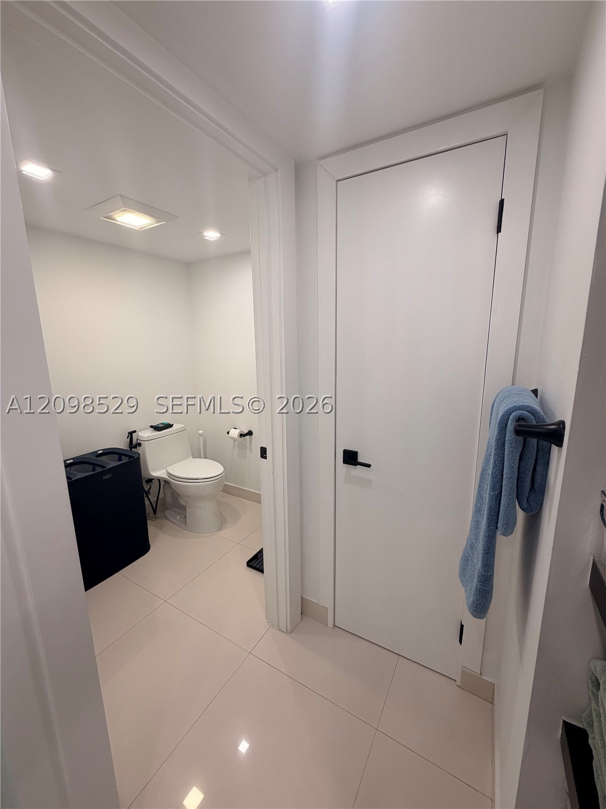 181 Crandon Blvd #109, Key Biscayne FL 33149
