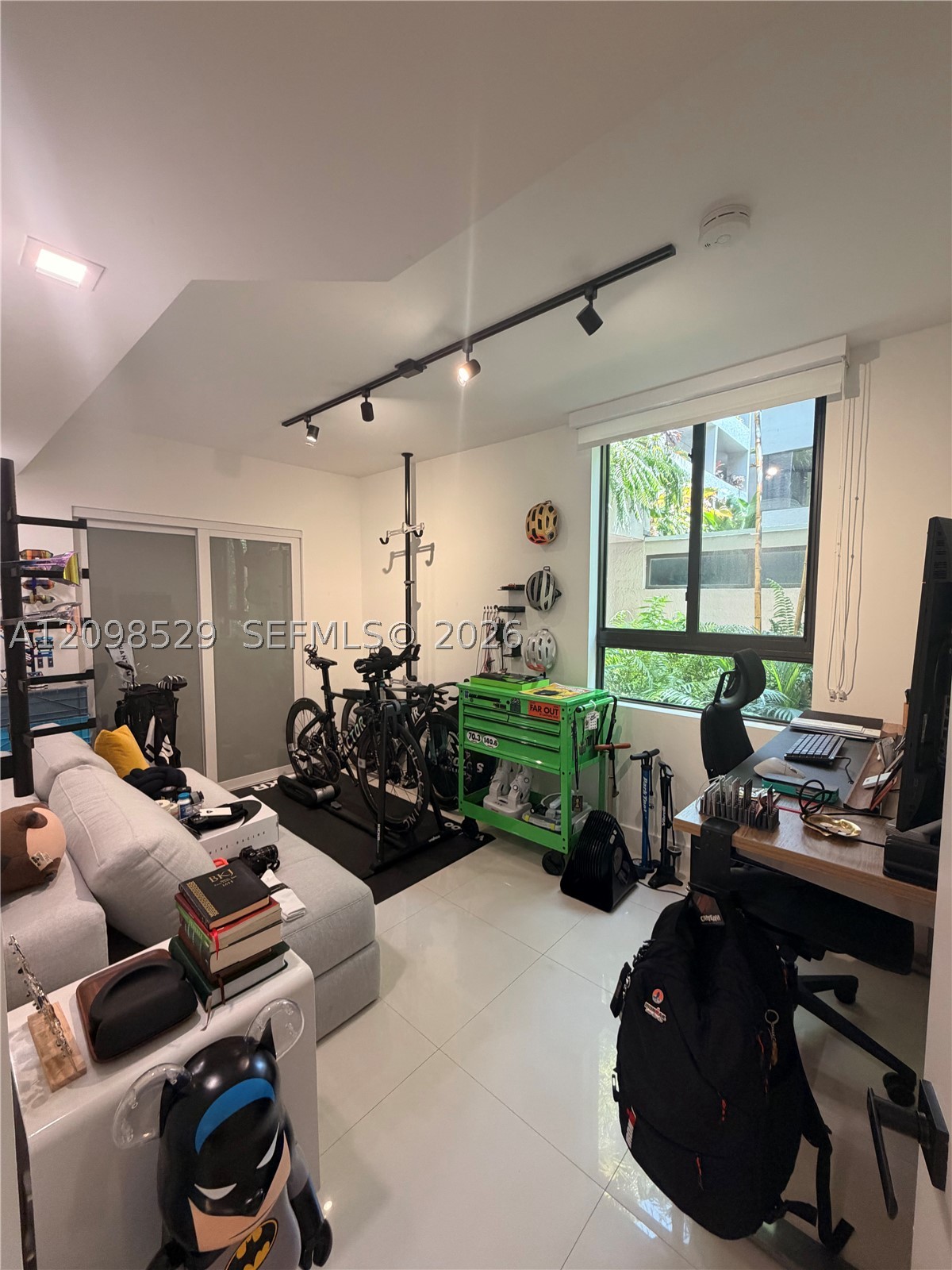 181 Crandon Blvd #109, Key Biscayne FL 33149