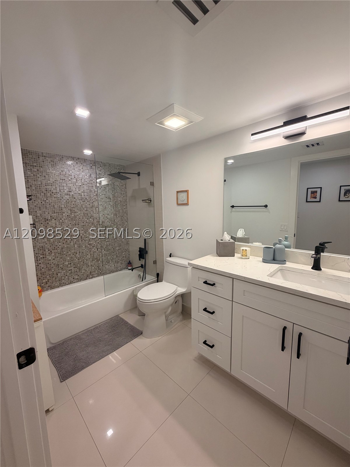 181 Crandon Blvd #109, Key Biscayne FL 33149
