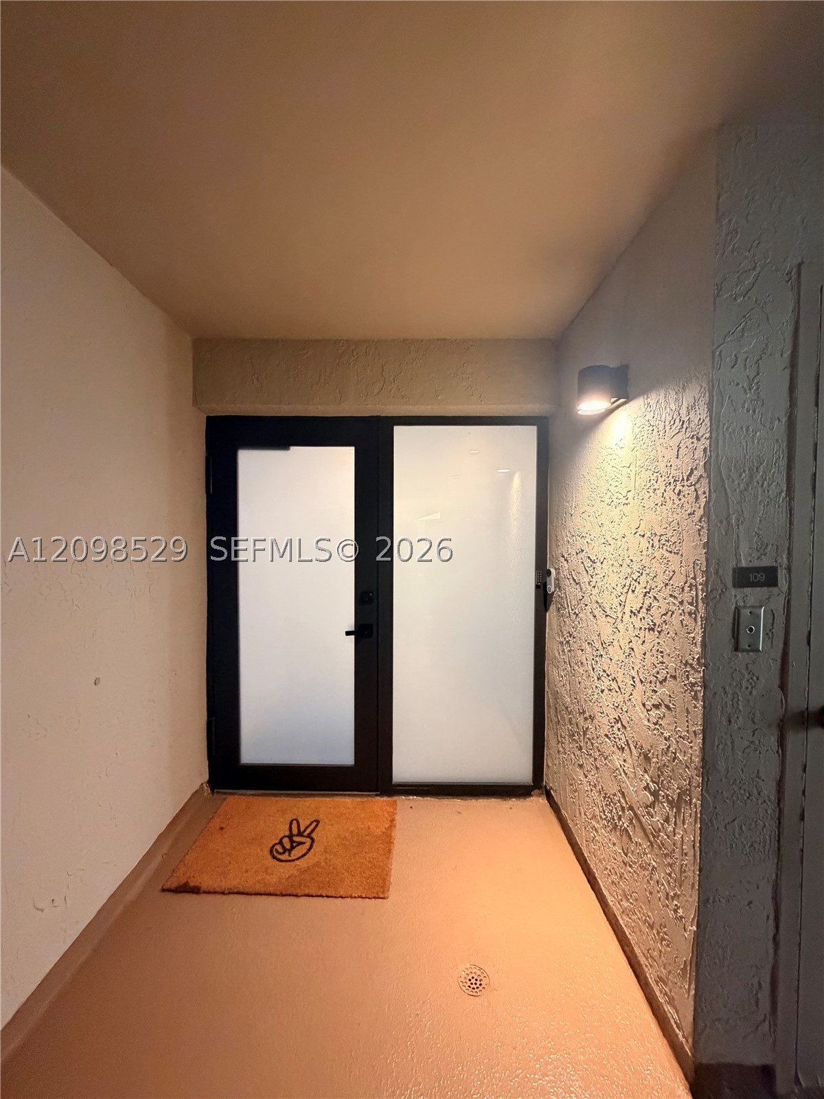 181 Crandon Blvd #109, Key Biscayne FL 33149