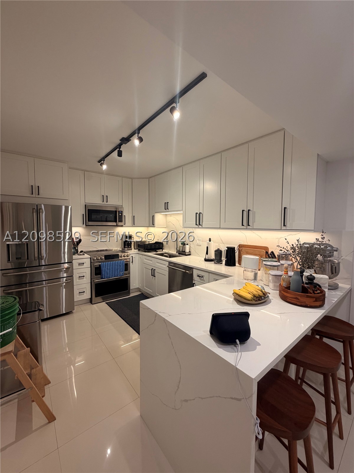 181 Crandon Blvd #109, Key Biscayne FL 33149