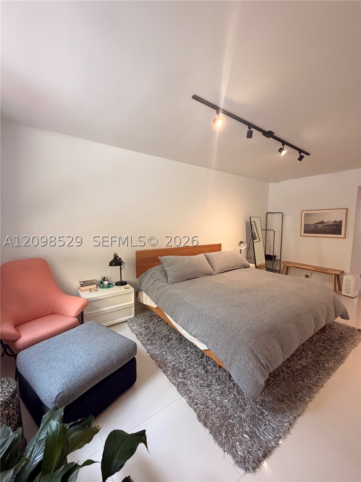 181 Crandon Blvd #109, Key Biscayne FL 33149