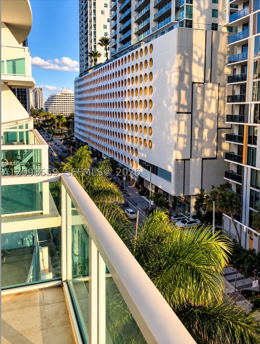 41 SE 5th Street #514, Miami FL 33131