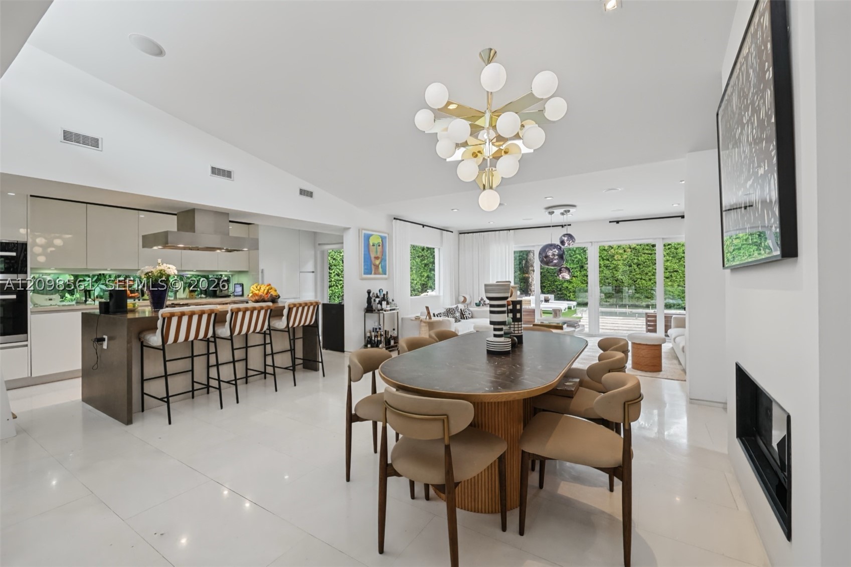 5815 N Bay Rd, Miami Beach FL 33140
