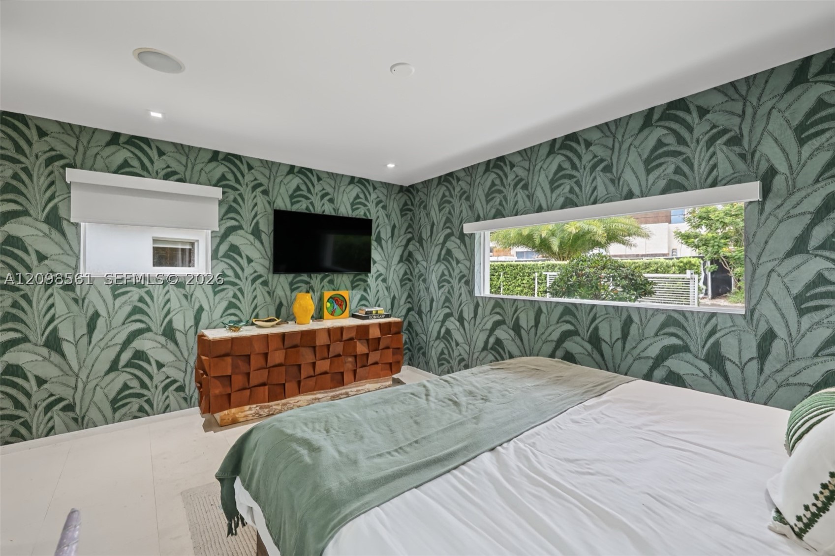 5815 N Bay Rd, Miami Beach FL 33140