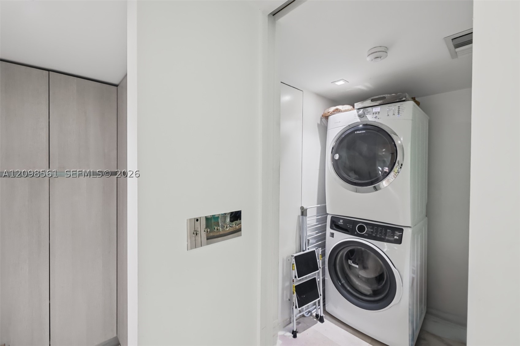 5815 N Bay Rd, Miami Beach FL 33140