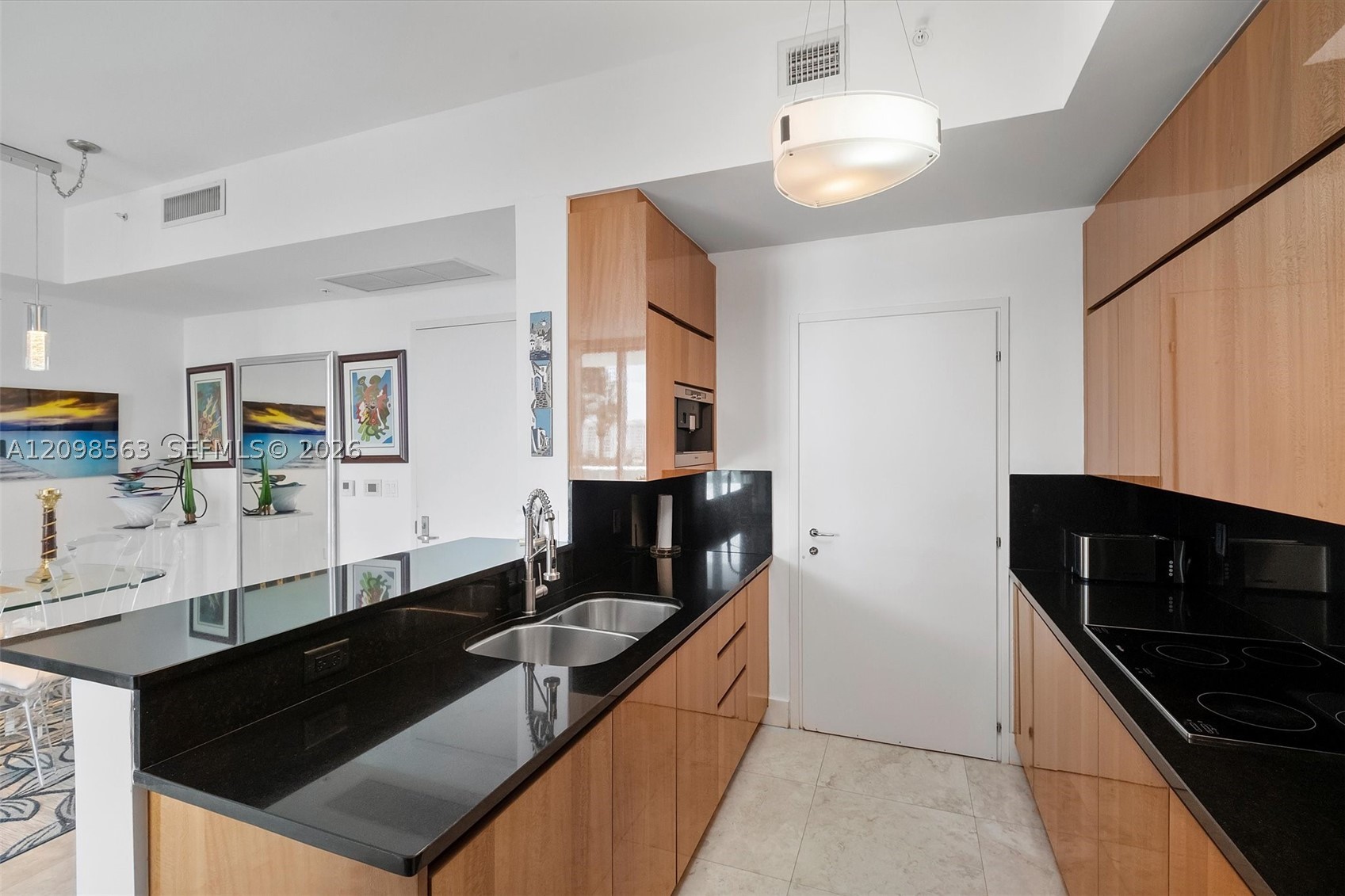 50 S Pointe Dr #704, Miami Beach FL 33139