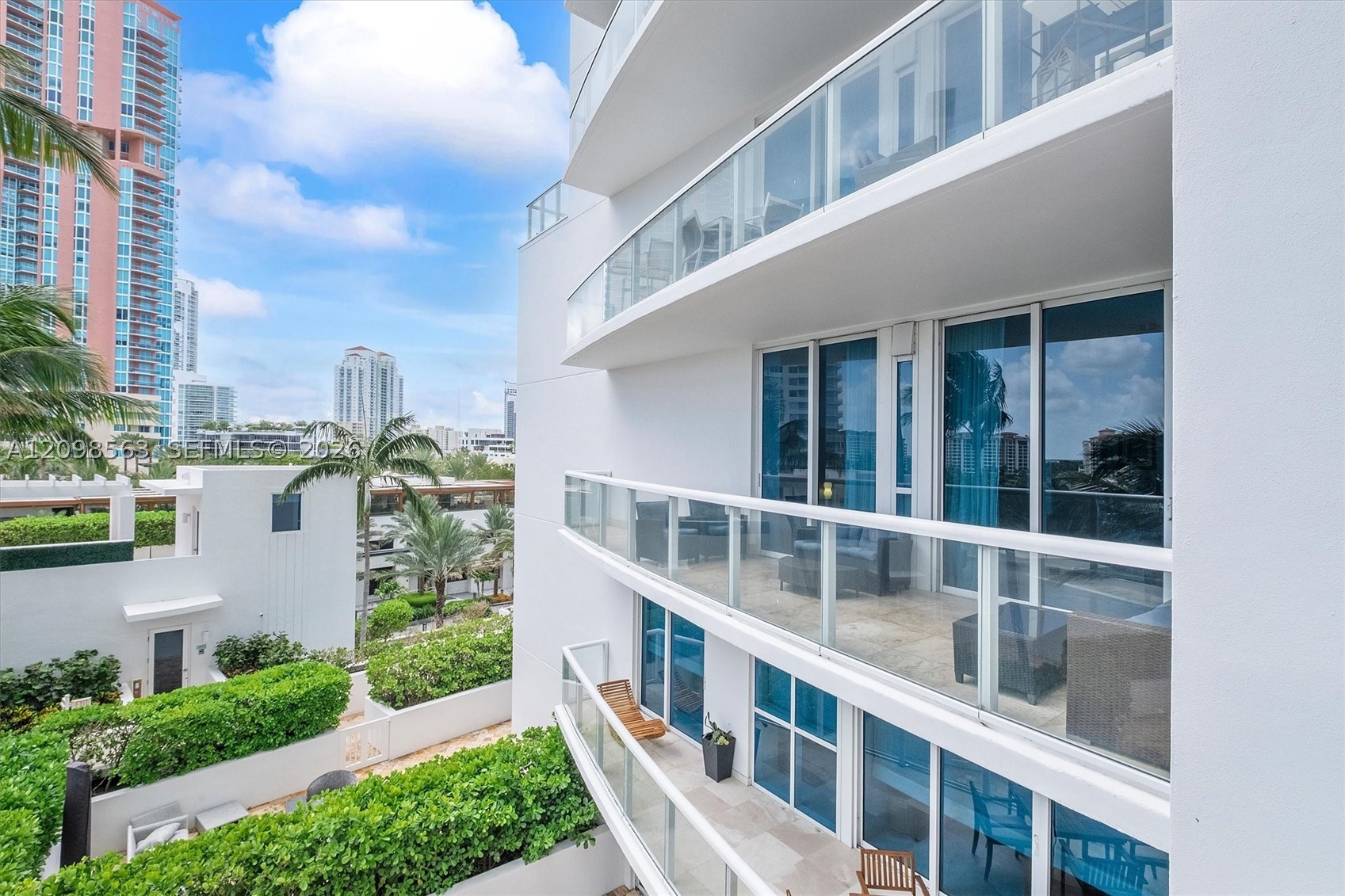 50 S Pointe Dr #704, Miami Beach FL 33139
