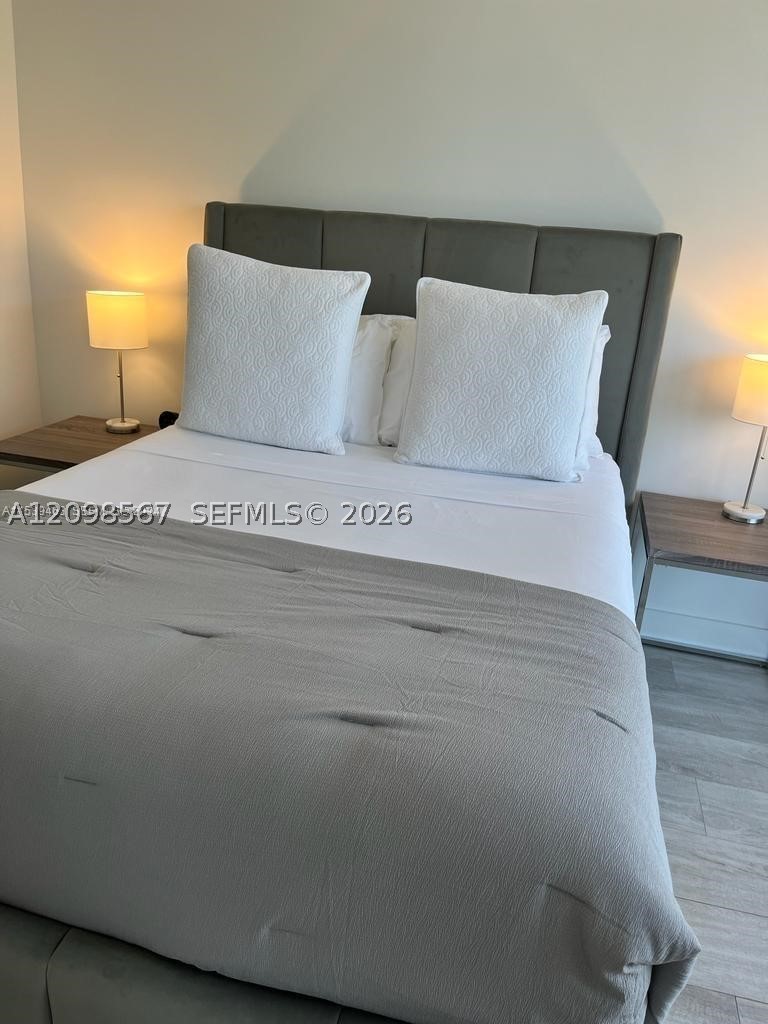 121 NE 34th St #1206A, Miami FL 33137