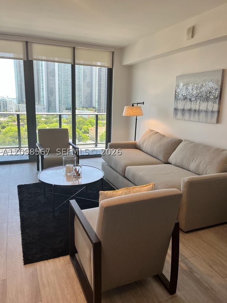 121 NE 34th St #1206A, Miami FL 33137