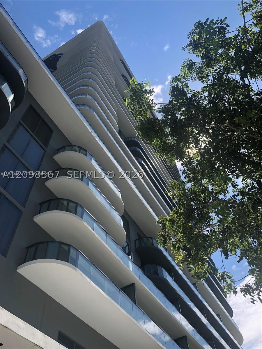 121 NE 34th St #1206A, Miami FL 33137