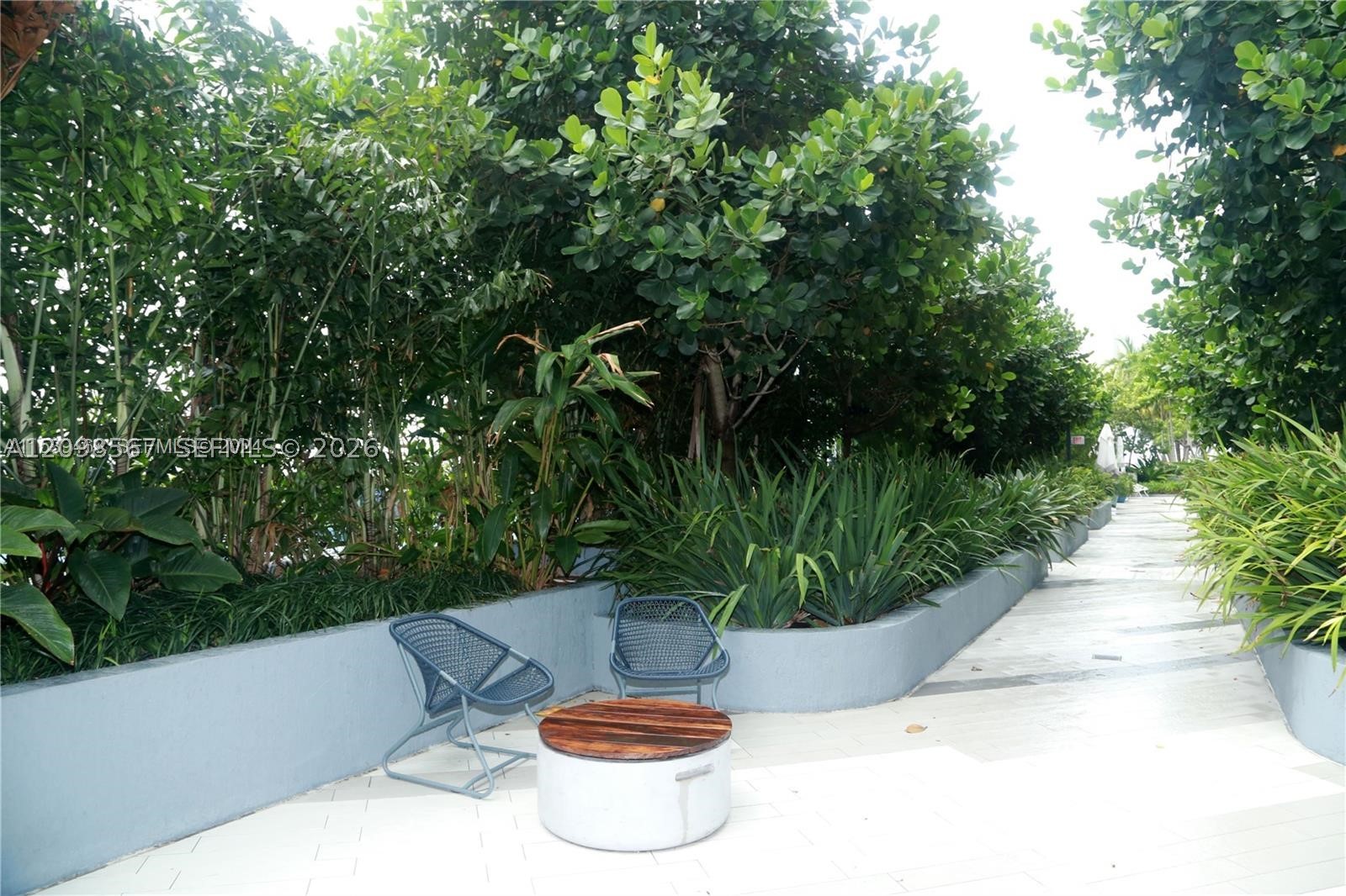 121 NE 34th St #1206A, Miami FL 33137