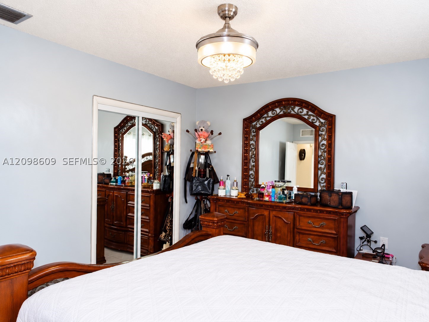 285 NW 48th Pl, Miami FL 33126