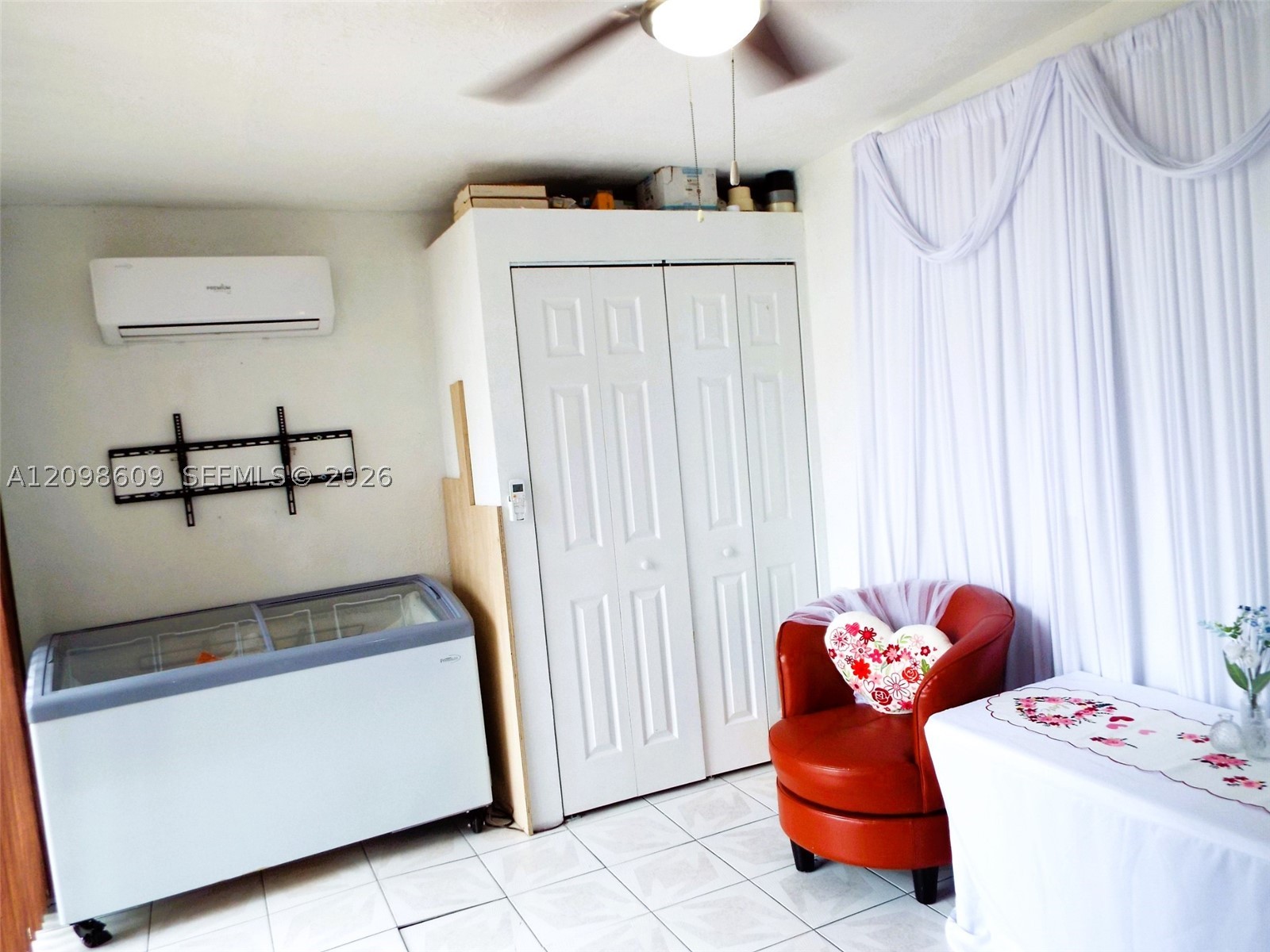 285 NW 48th Pl, Miami FL 33126