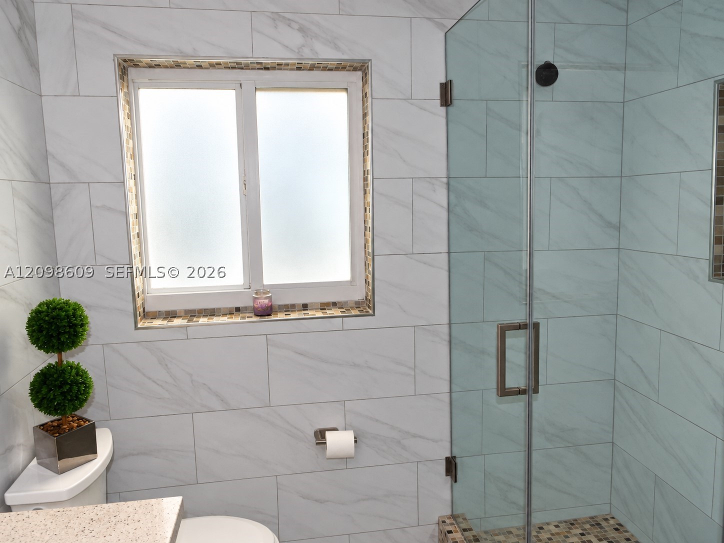 285 NW 48th Pl, Miami FL 33126