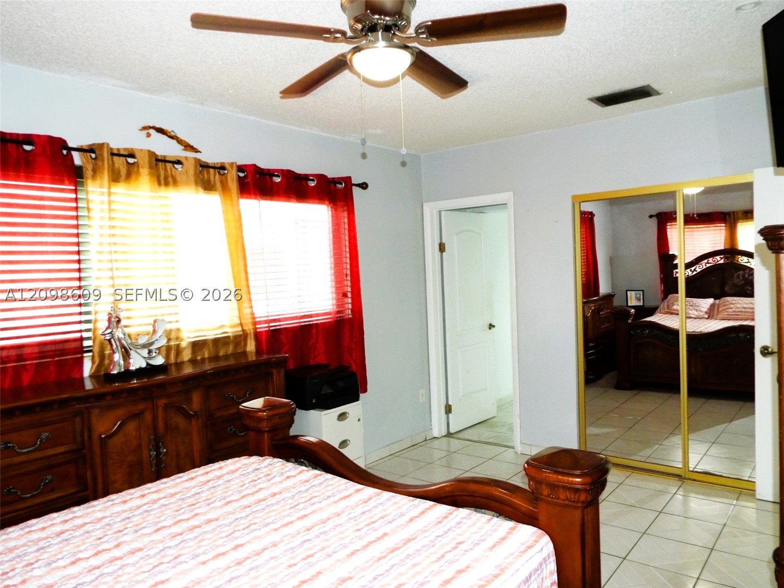 285 NW 48th Pl, Miami FL 33126